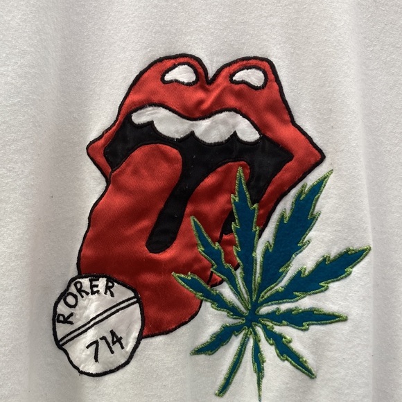 Handmade “Rolling Stones” lips weed pill patch vintage sweatshirt - Picture 2 of 5